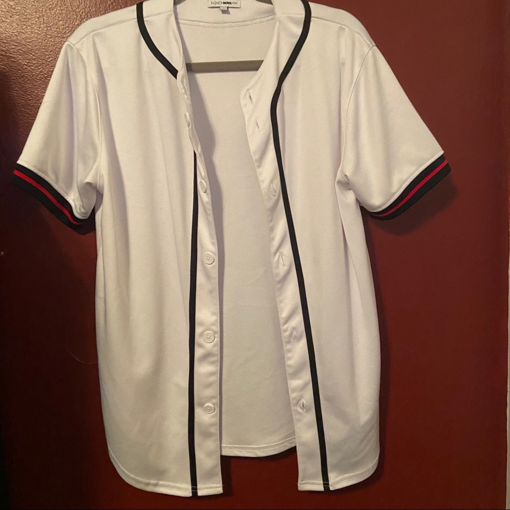 COPY - White baseball style shirt